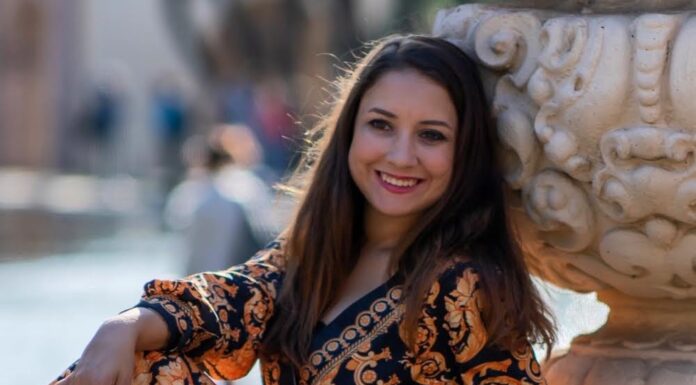 Jennifer Messina Sings For Your Mental Health