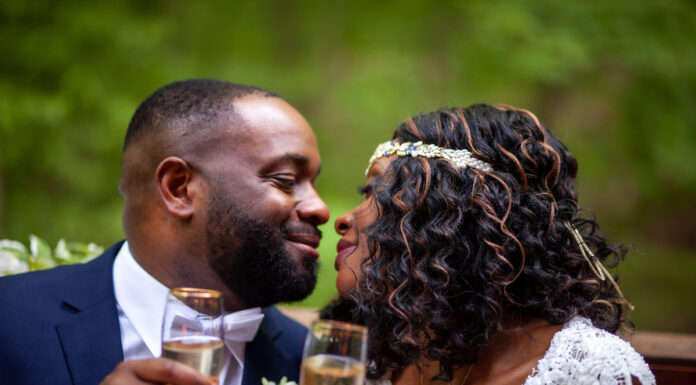 Signature Bride Partners With WebWed Mobile to Award $10,000 Wedding and Honeymoon Packages