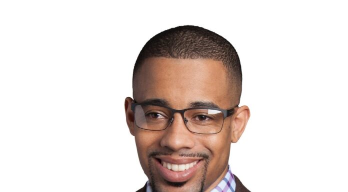 Fredrick Scott Donates First $1,000 In Podcast’s #Learn2Earn Cash Giveaway