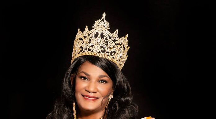Ms. Renee Reynolds Crowned Ms. Classic Universe