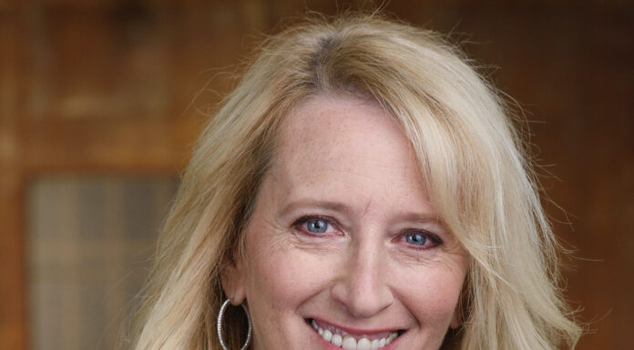 Overcoming Attachment Issues With Behavioral Relationship Expert Tracy Crossley