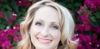 Rachel Fiori Combines Spiritualism and Psychology in her Practice