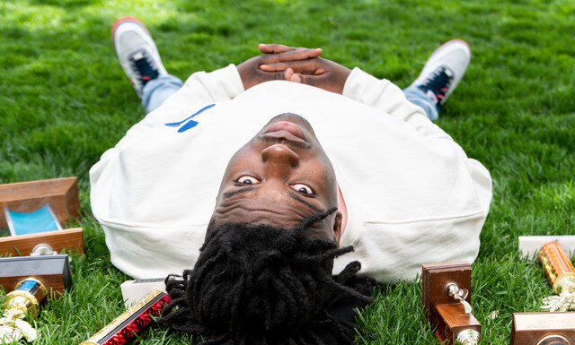 Upcoming R&B Singer/Rapper Obeeyay Recently Releases New Single “Hard”