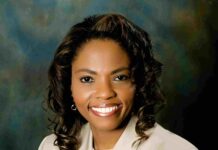 Monica Davis Helps and Uplifts Entrepreneurs with Her Business