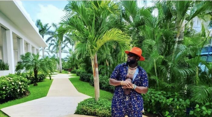 Hat Designer, Marquise Burns, Motivates Students