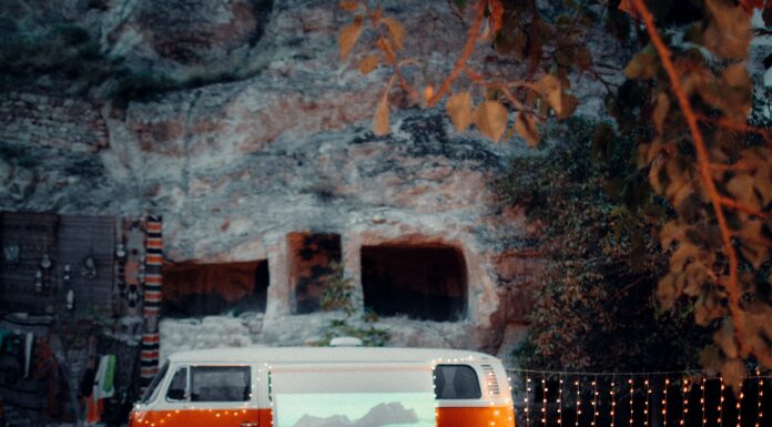 Top 10 Must-See Romance Films for This Valentine’s Day