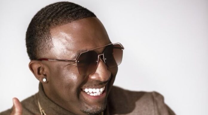 The R&B Gentleman Denaron Releases New Single “Deserve It”