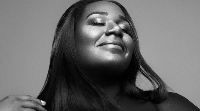 Naomi Raine, A Grammy Winner with New EP “The Gift”