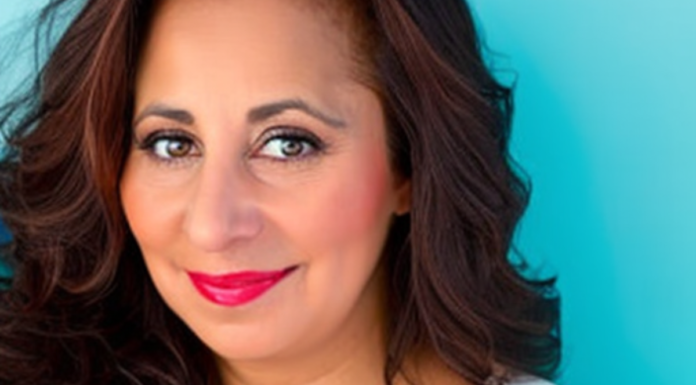 Julie DeLucca-Collins: Women Empowerment and Speaker Shares Her Story to Self-Confidence