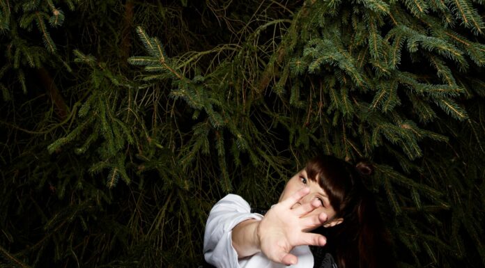 “Water” by Fie Eike – An Immersive Journey of Self-Discovery