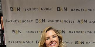 Marci Hopkins: Amplifying Inspiration Through Her Talk Show “Wake Up With Marci”