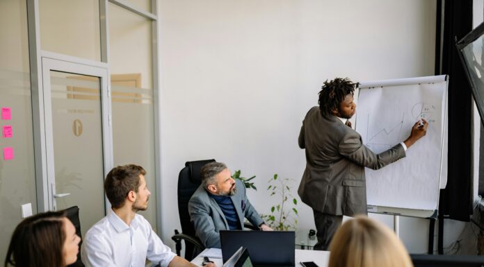 The Professional Edge: What Sets Leaders Apart Today in the Workplace