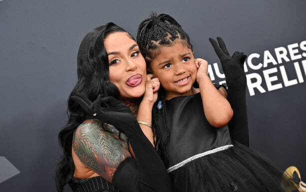 Kehlani Giving Back to Mothers in Need Across the Country